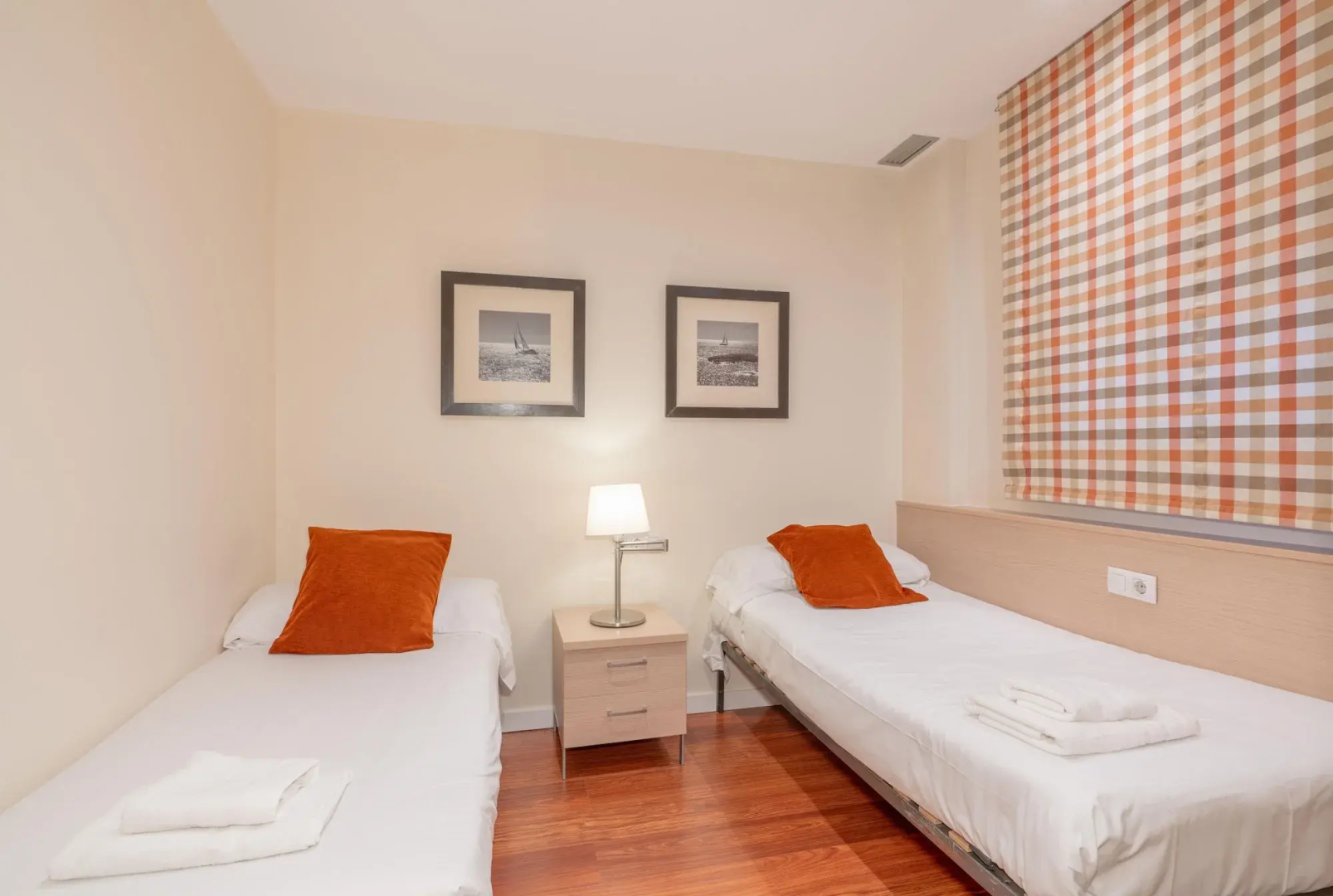 Serennia Cest Apartamentos Arc de Triomf