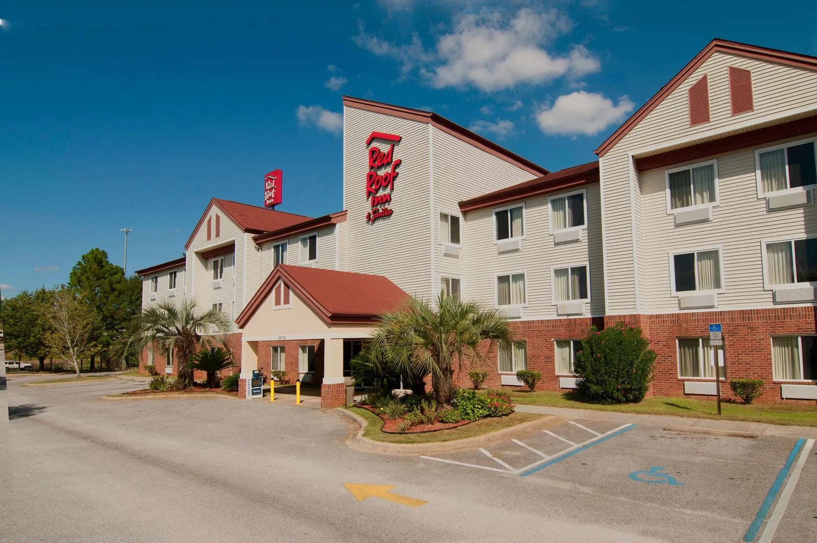 Red Roof Inn & Suites Pensacola East - Milton