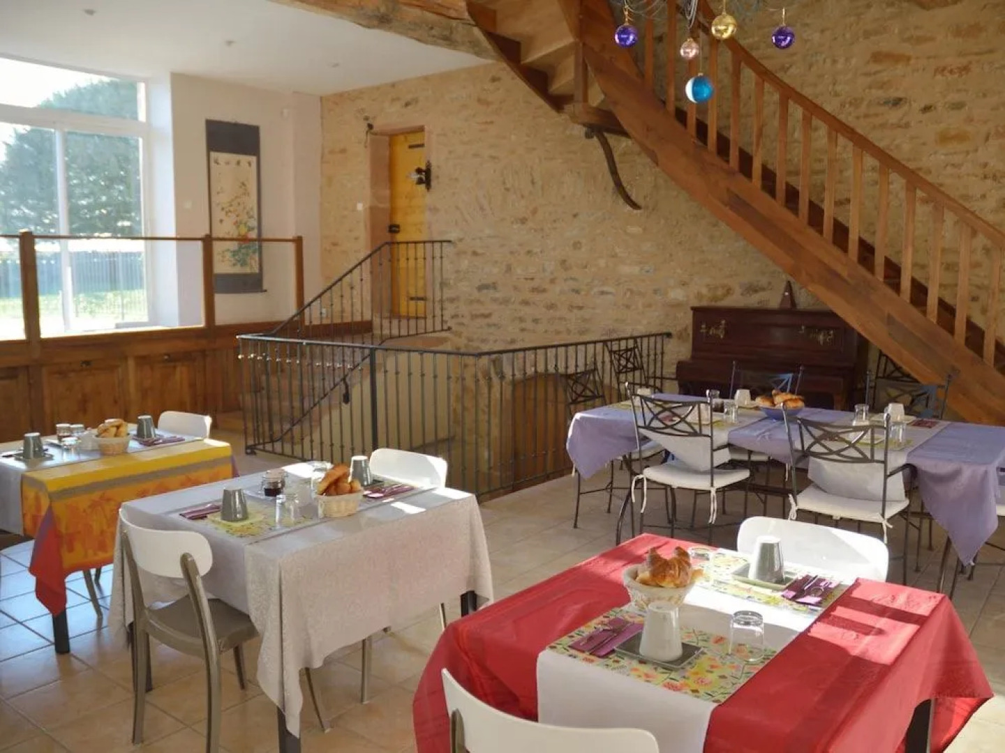 Le Jardin Des Pierres Dorées