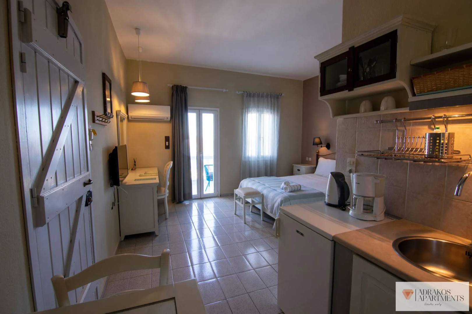 Adrakos Apartments - Adults Only