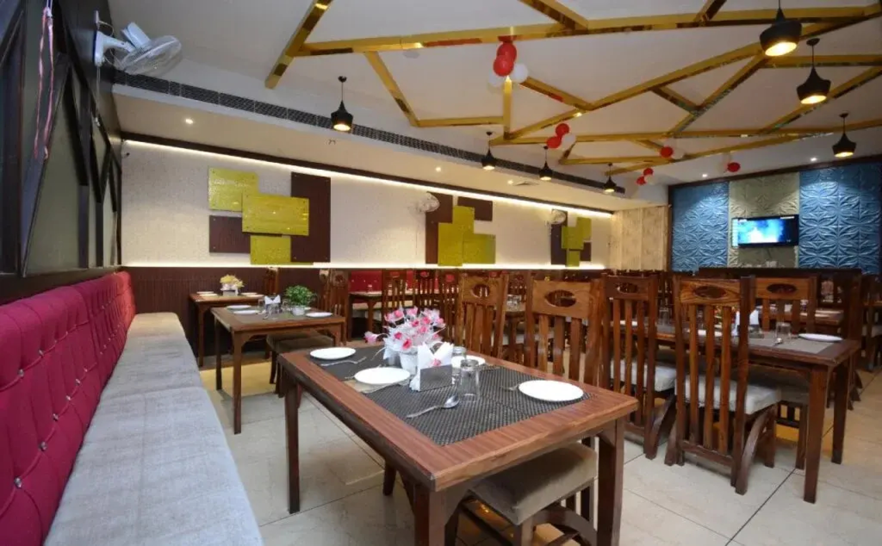 Hotel Dhingra By OYO Rooms