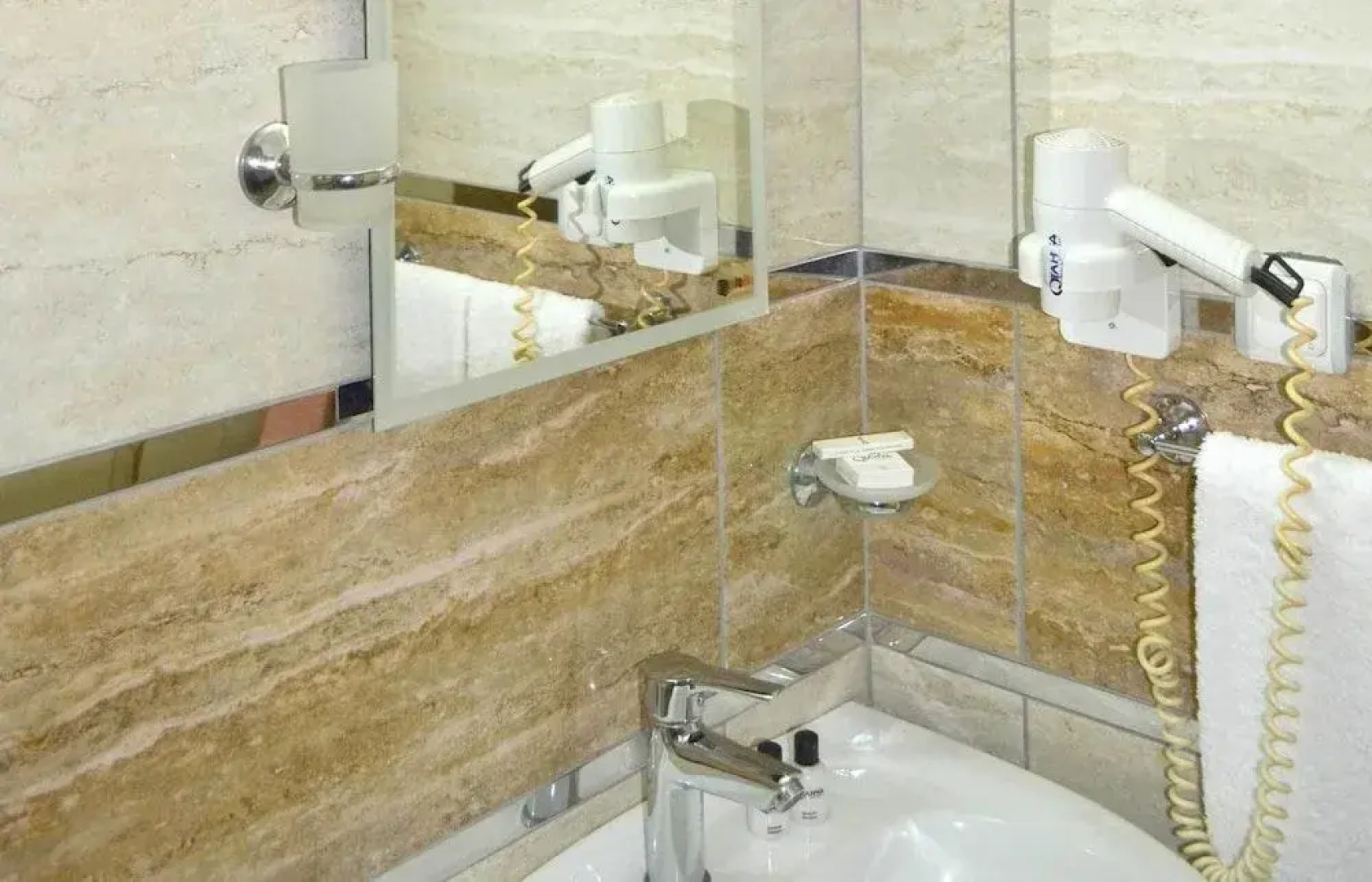 Qtahya Hotel