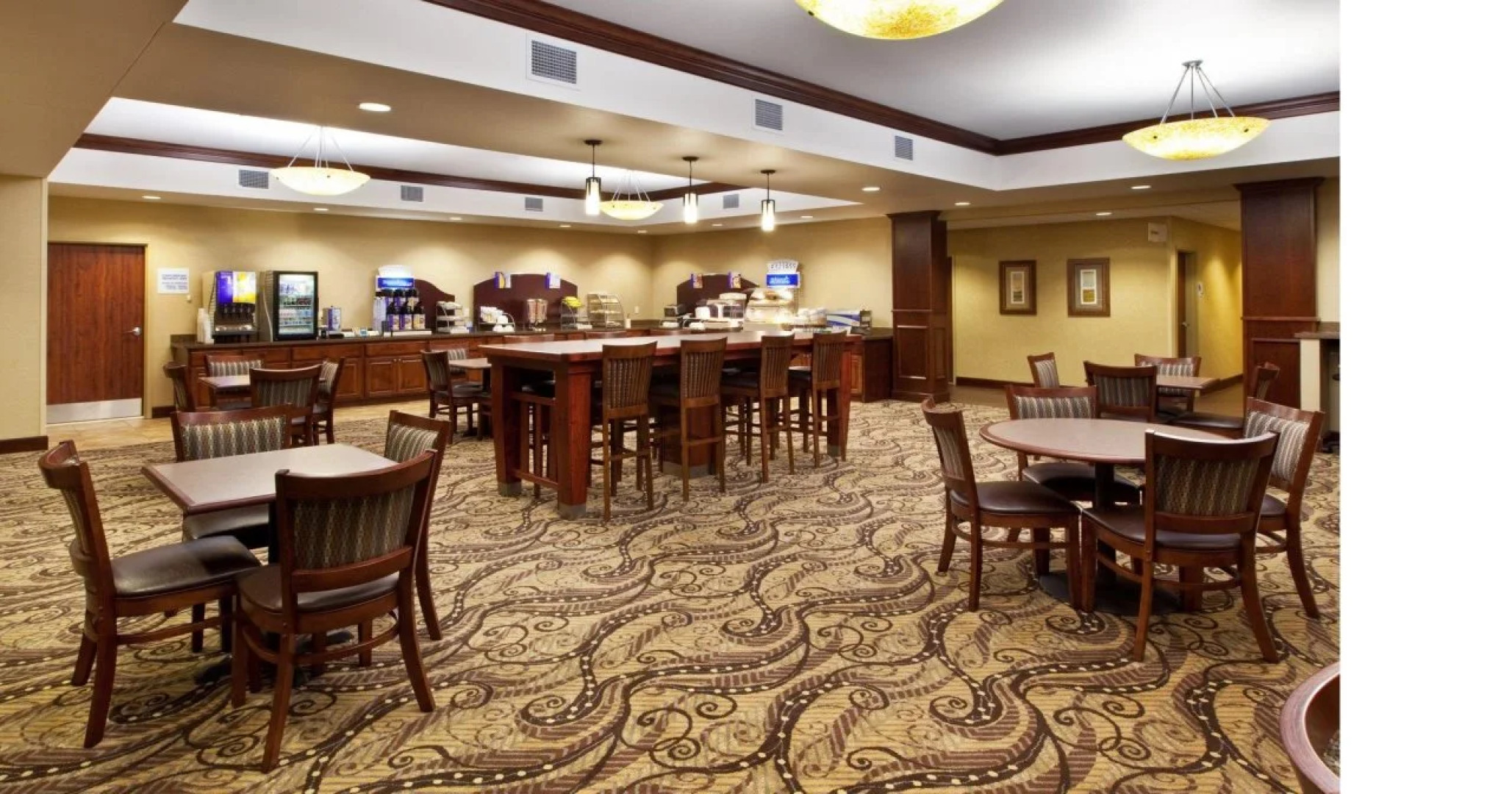 Holiday Inn Express and Suites Sioux Falls SW by IHG