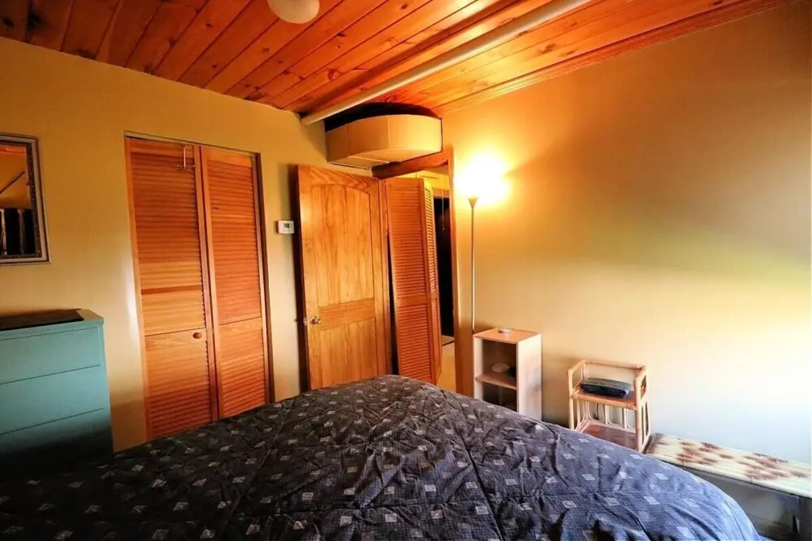 1 Maple Avenue 2 Bedroom Home by Redawning