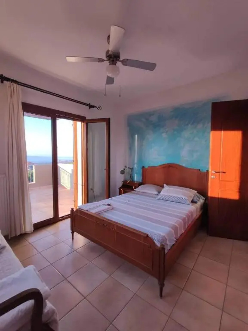 Villa Serapis Aletraki Off grid