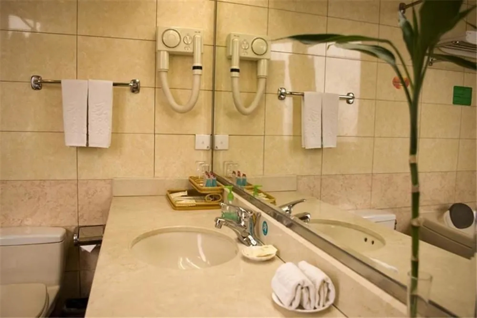 Luoyang Kailai Hotel