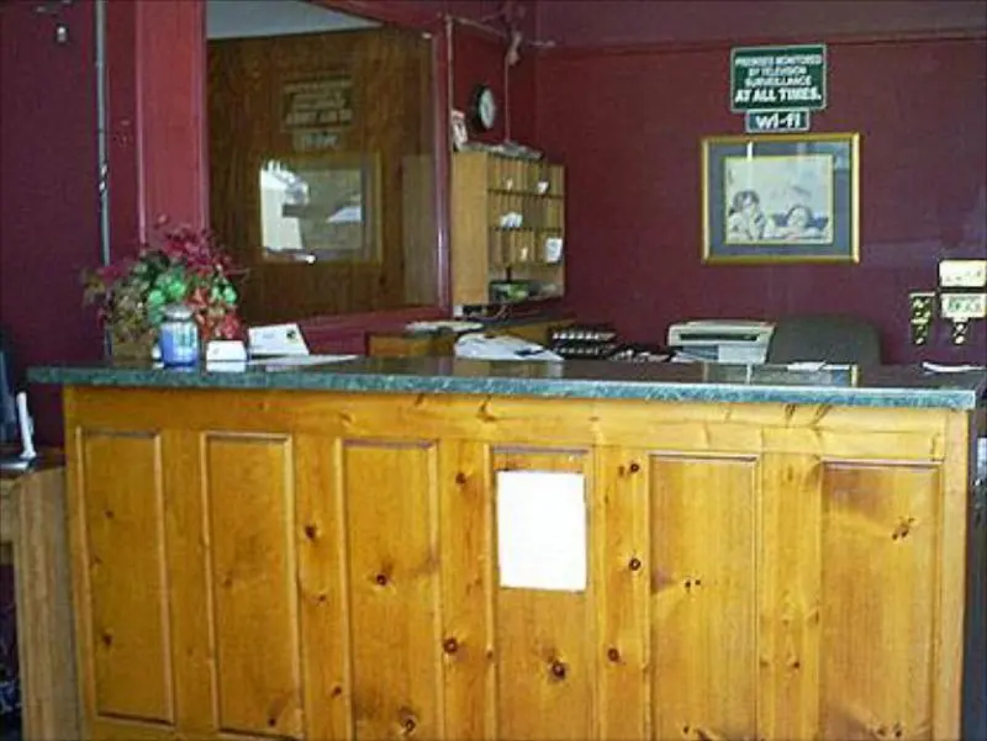 Crestview Inn