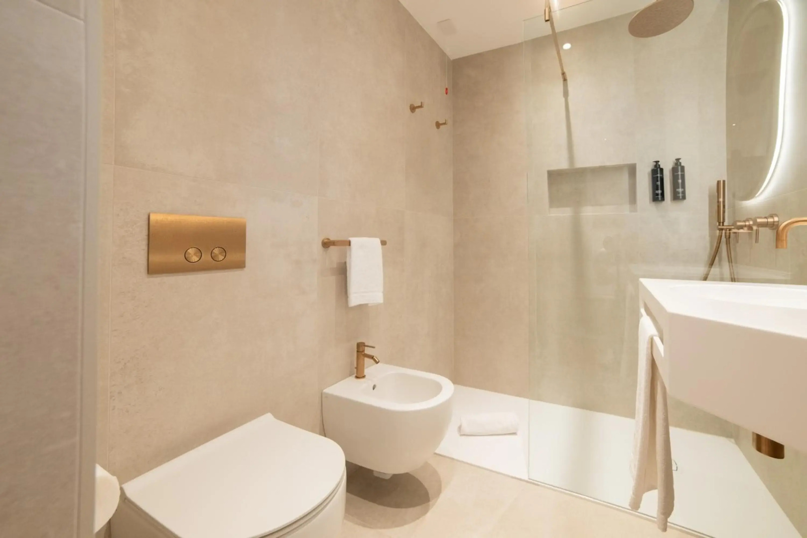 Hi Hotels Sirmione - Lakeview Pool