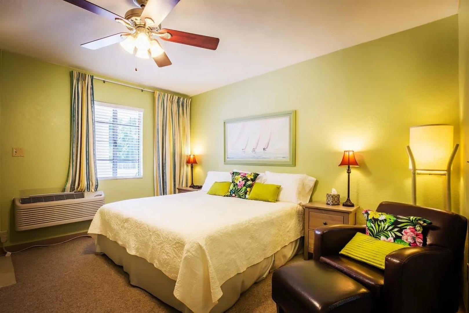 Mar Bay Motel &Suites