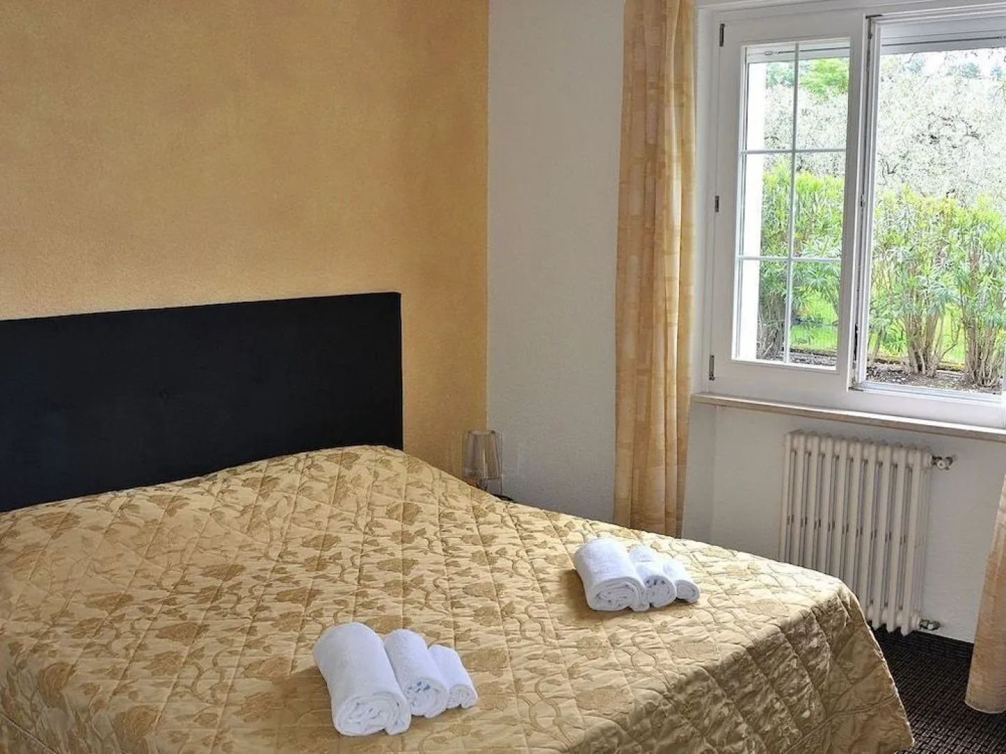 Villa del Filar With Pool