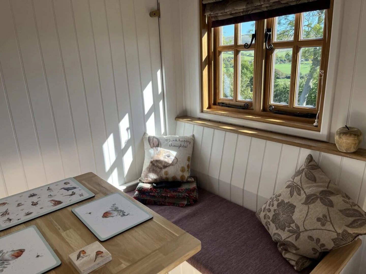Robins Retreat - Orchard With hot tub - see Extras