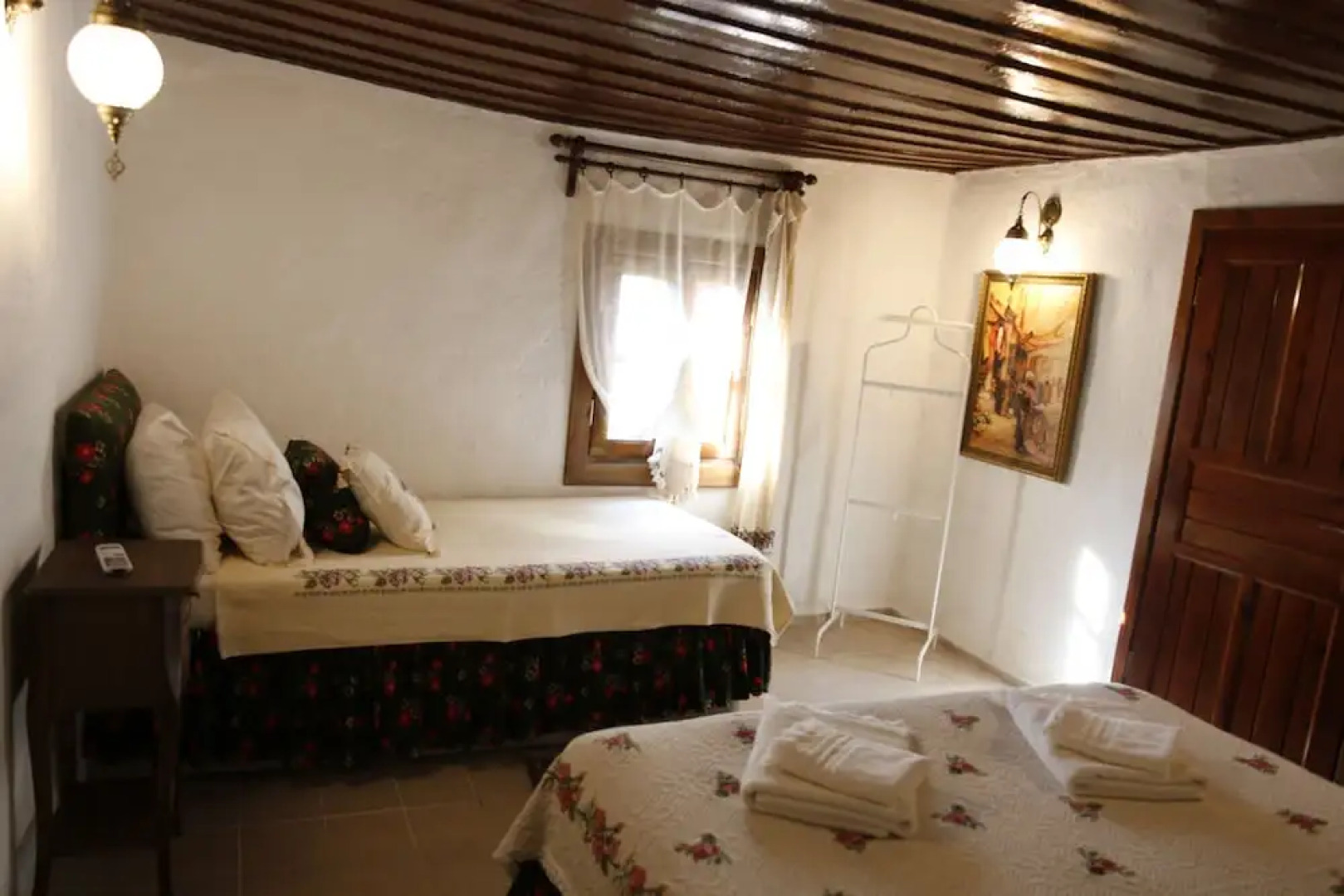 Shiraz Hotel & Restaurant