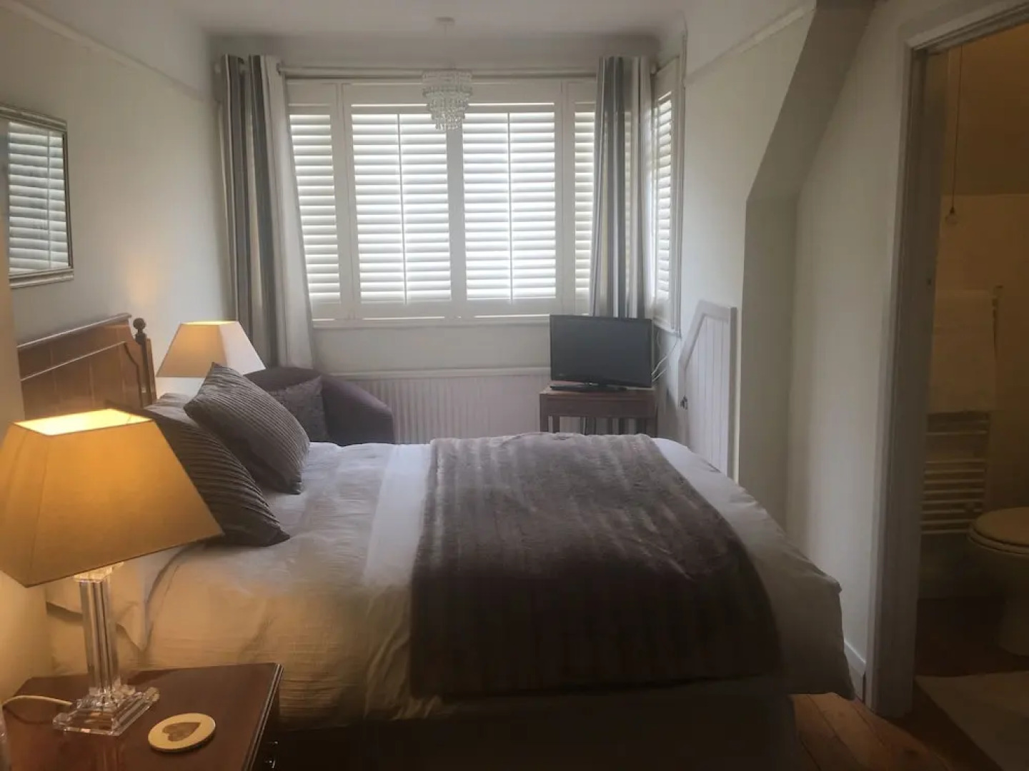 Cranleigh House Bed And Breakfast