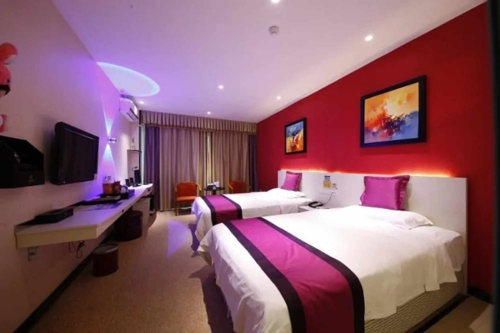Hechi Shuntai Hotel