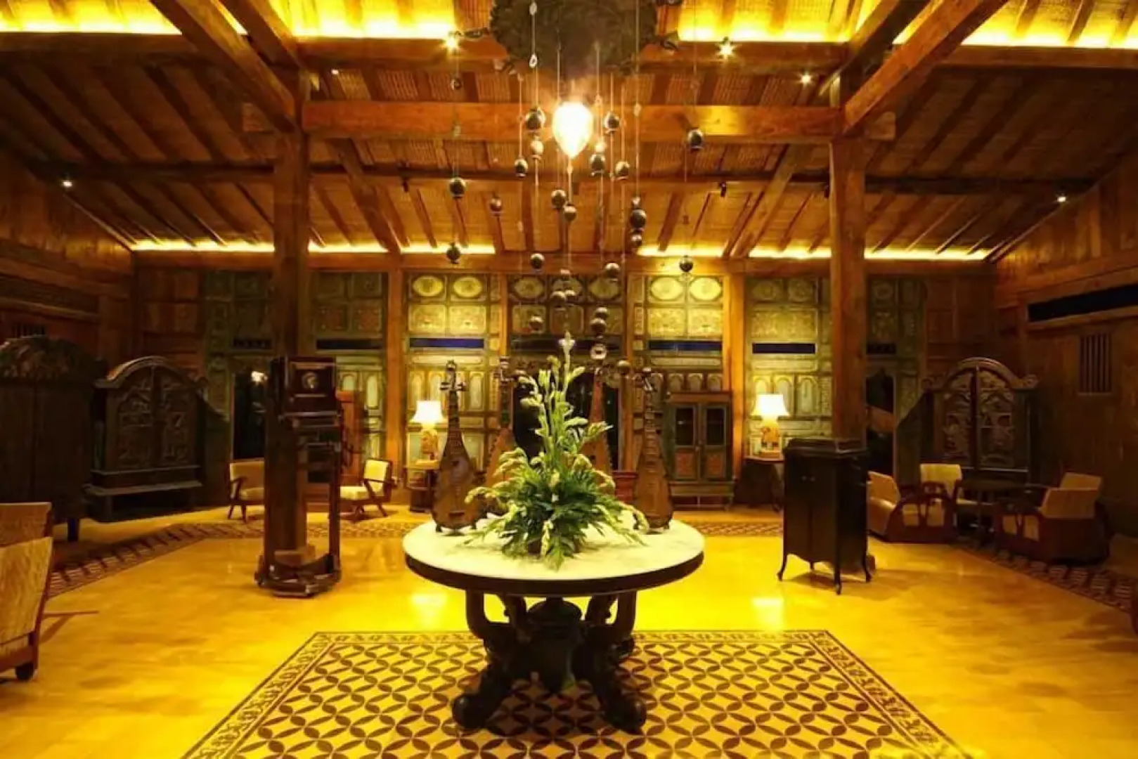 Jadul Adarapura Resort & Spa