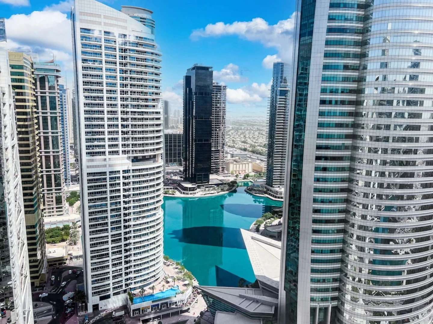 Cosmos Living Stylish Studio Near Marina