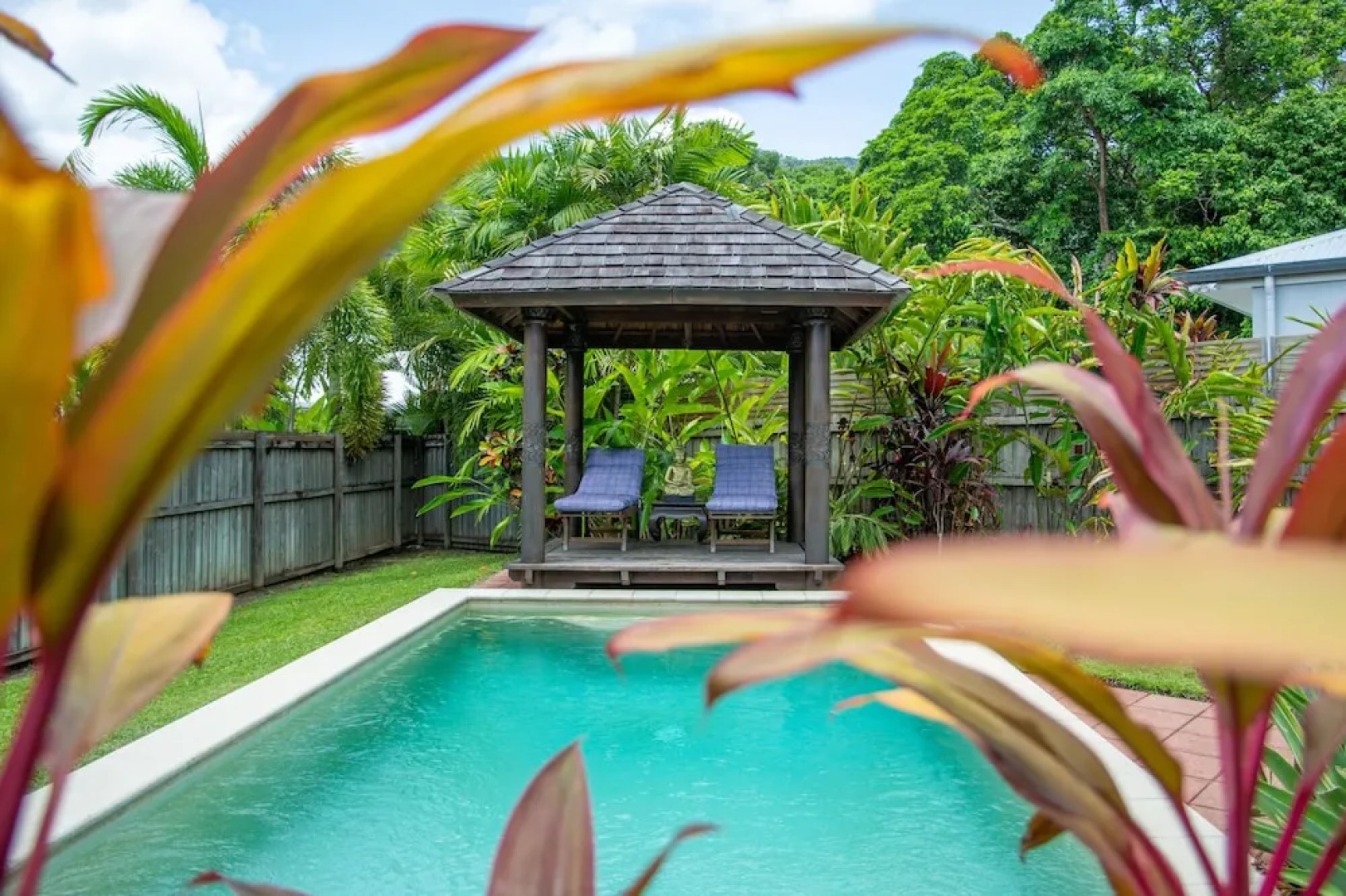 Belle Escapes - Latania Villa Palm Cove