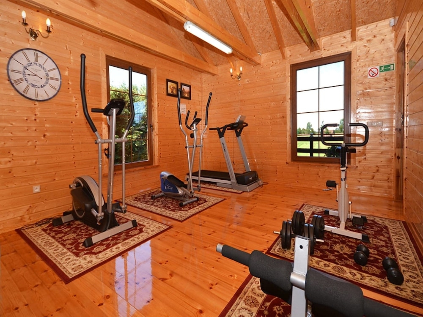 Cozy Cottage in Domaslawice With Swimming Pool