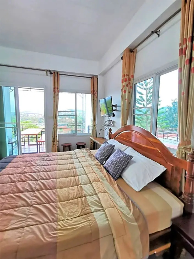 Baan Sook Aroon Khao Kho