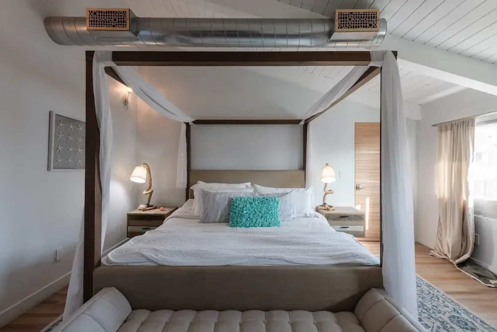 Your Coastal Getaway in Manhattan Beach Awaits