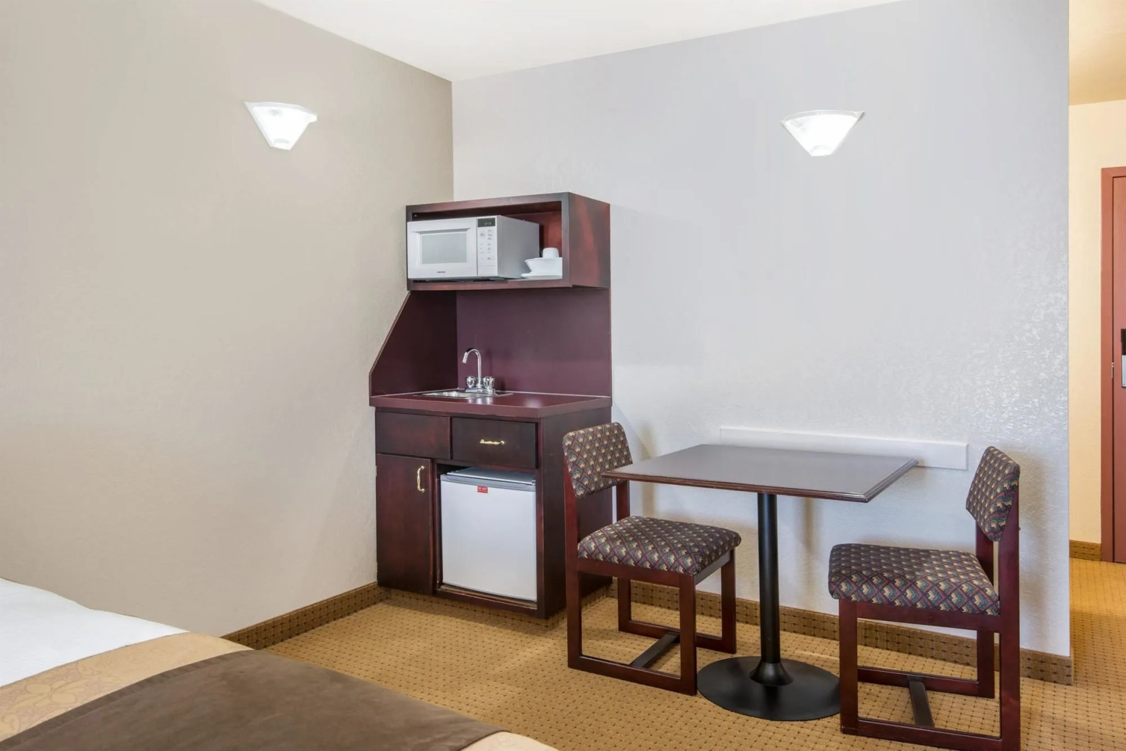 Ramada by Wyndham Lloydminster