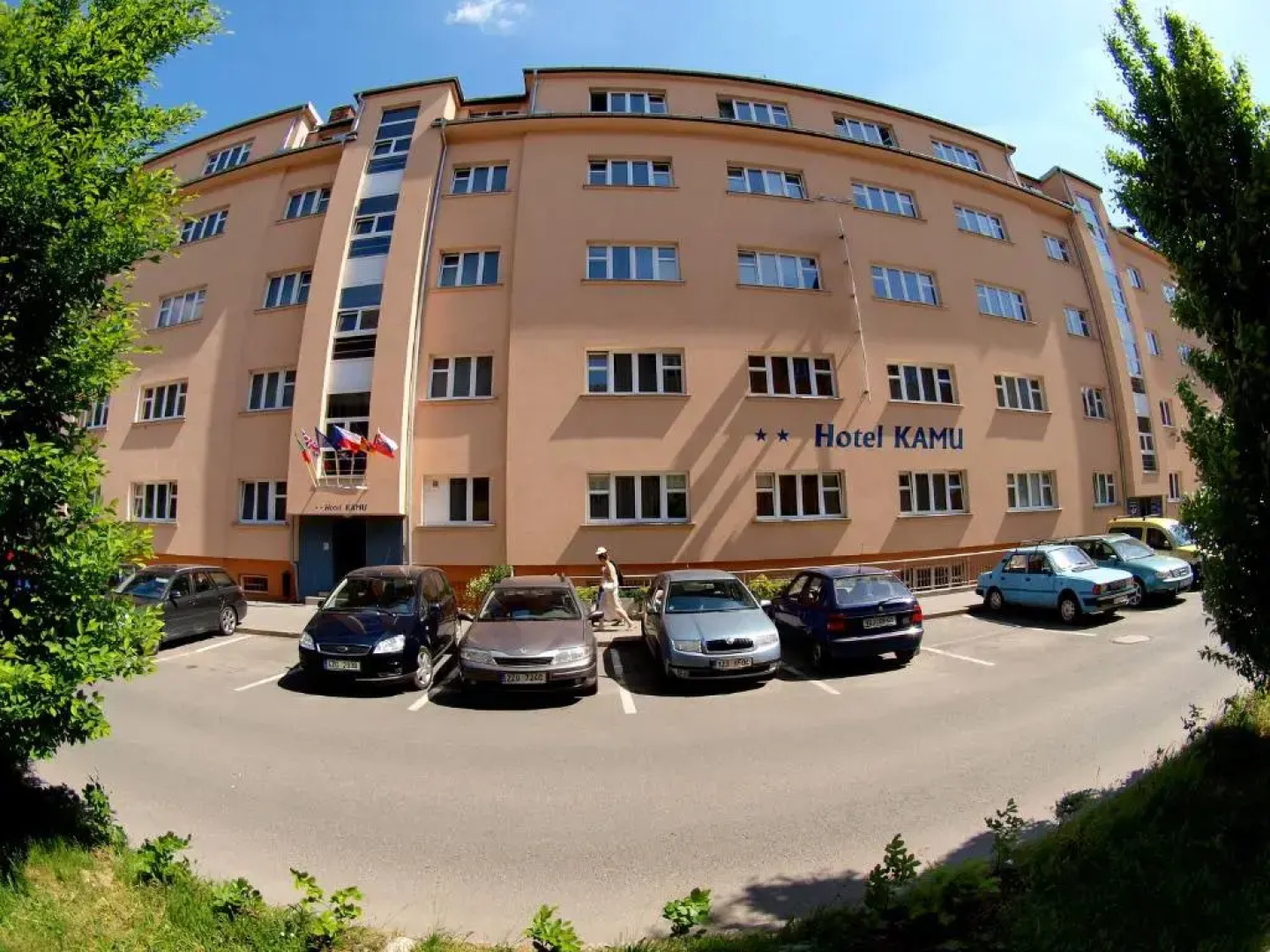 Hotel KAMU GARNI