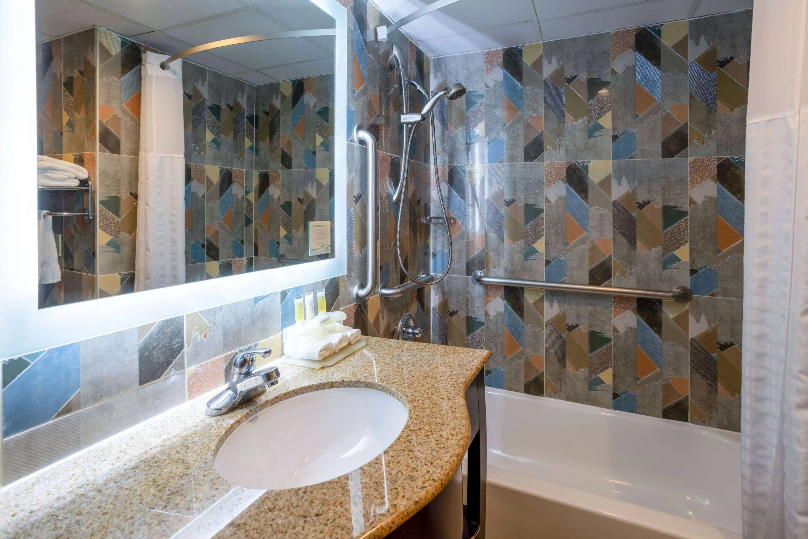 Days Hotel by Wyndham North Bergen NYC Area