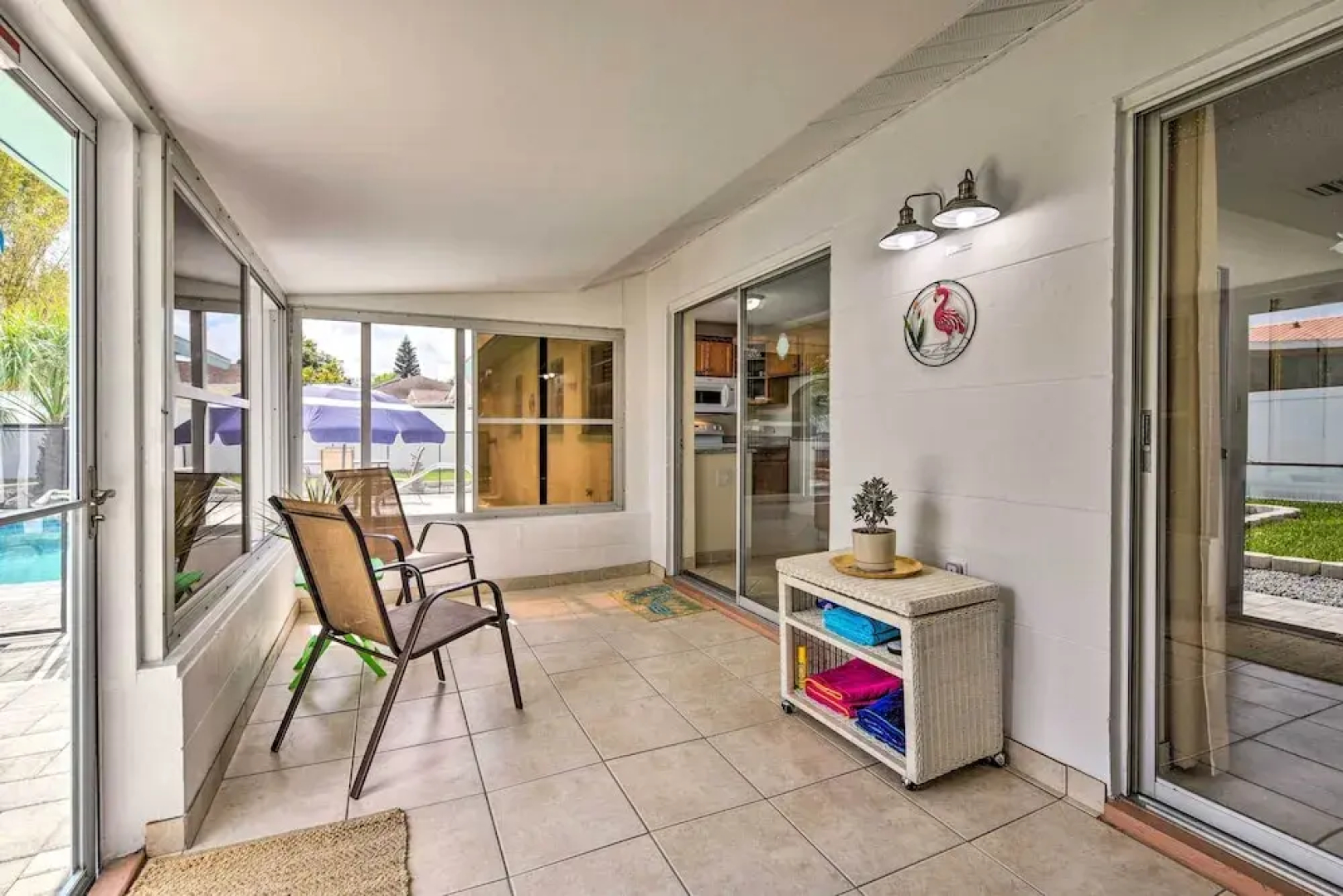 Apollo Beach Gem w/ Pool: 'the Flamingo House'