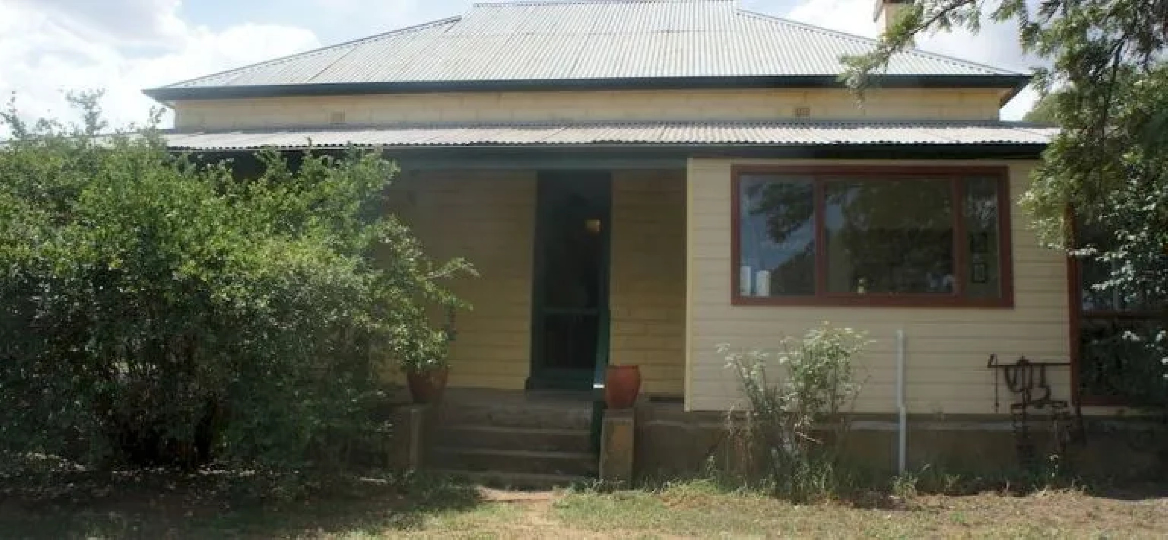 Rosnay Organic Vineyard, Olive Grove, Figs and Farmstay