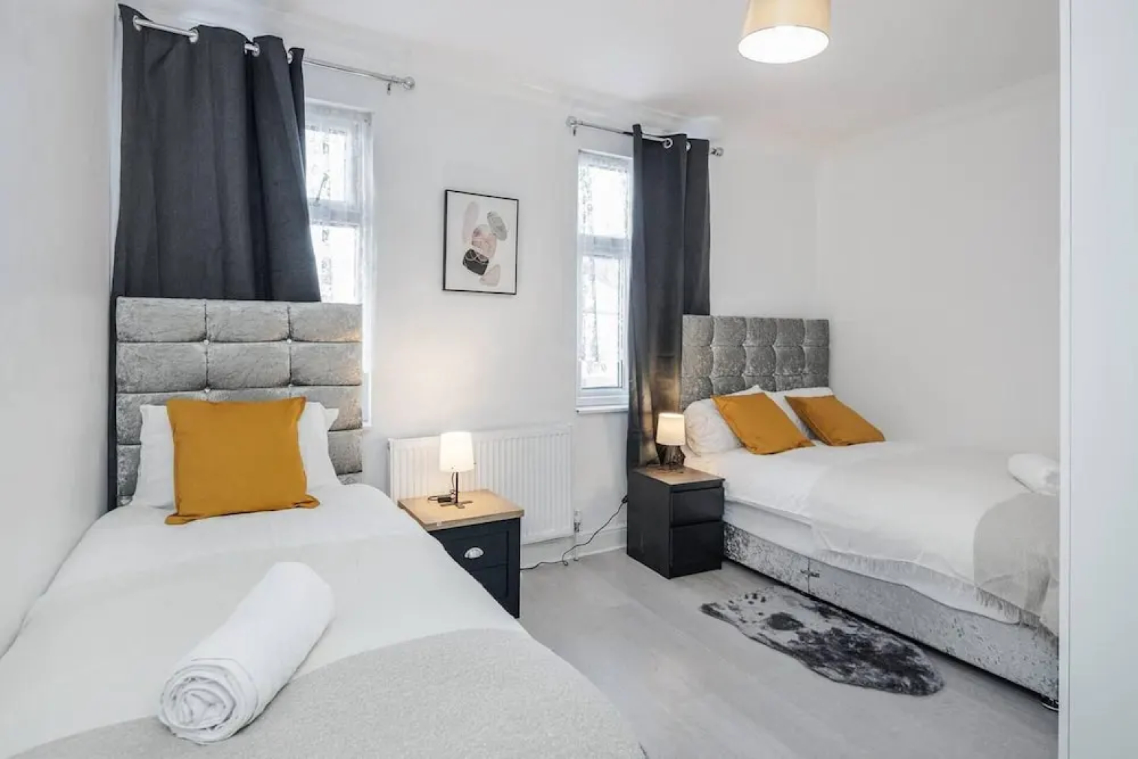 Stunning Top 2 Bed Flat Tilbury Central Location