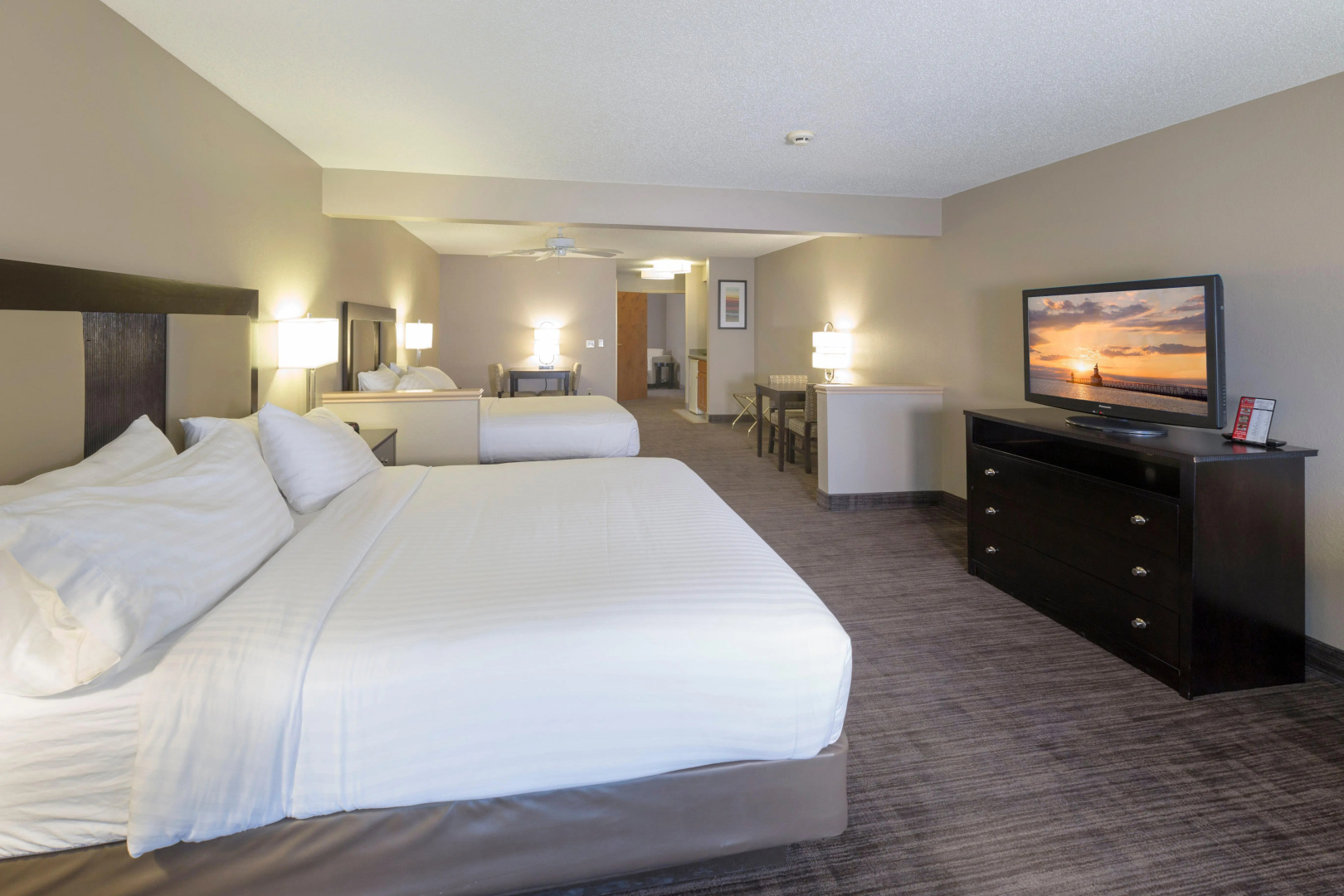 Holiday Inn Express & Suites St. Joseph