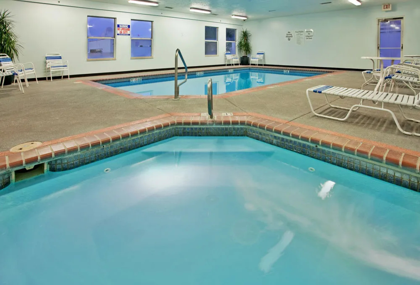 Holiday Inn Express Junction City