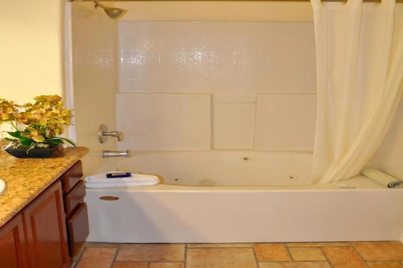 Club De Soleil All-Suite Resort