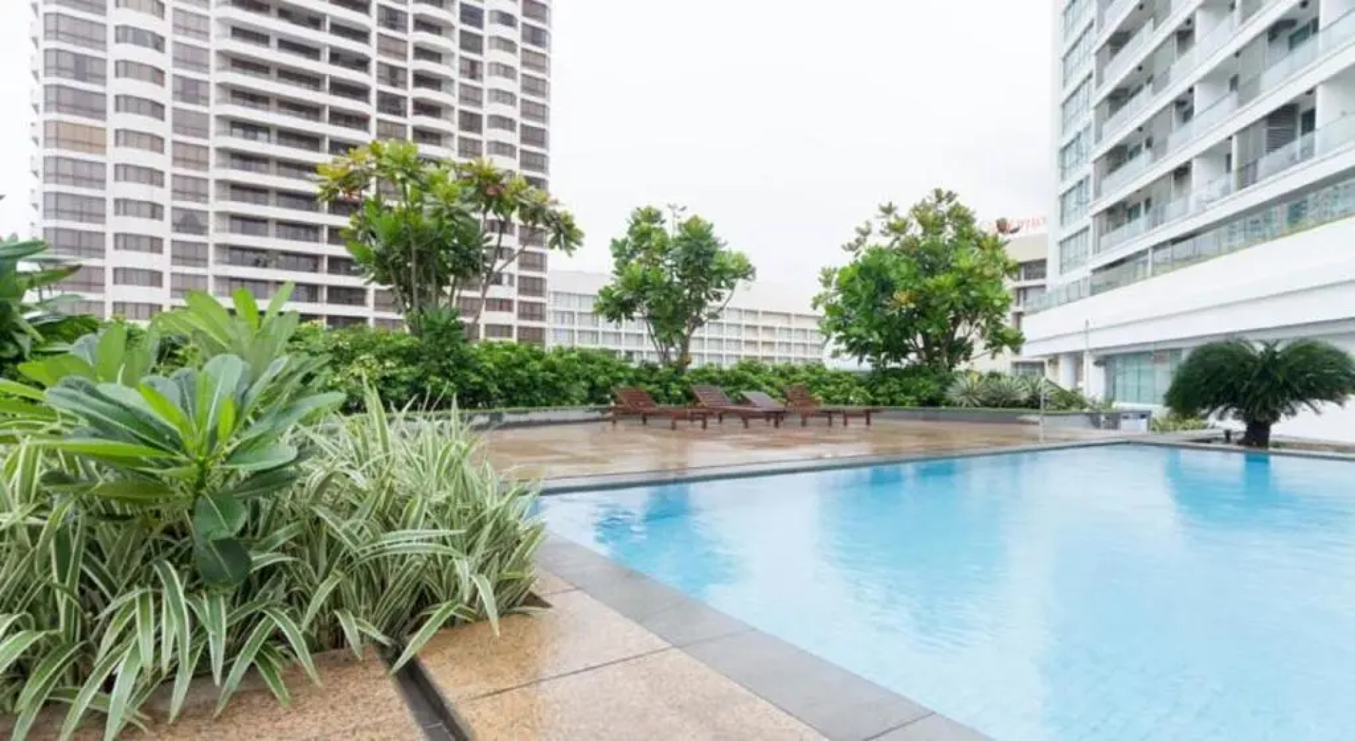 Sea View Monarch Apartment located within Cinnamon Grand Hotel Complex