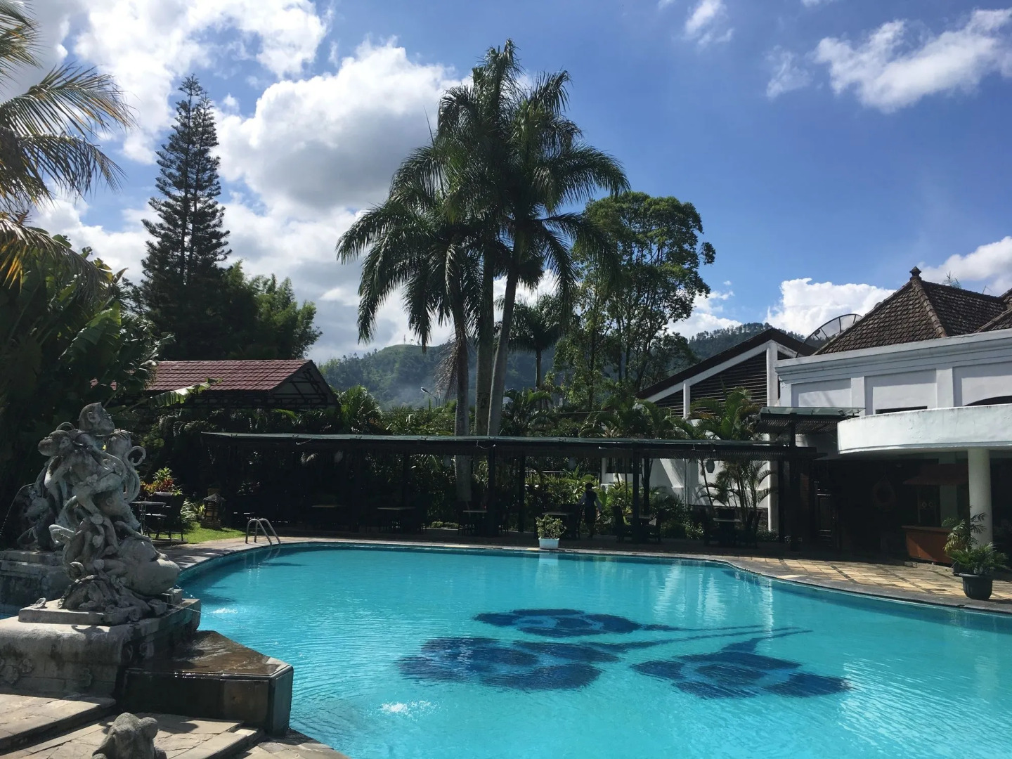 éL Hotel Kartika Wijaya Batu