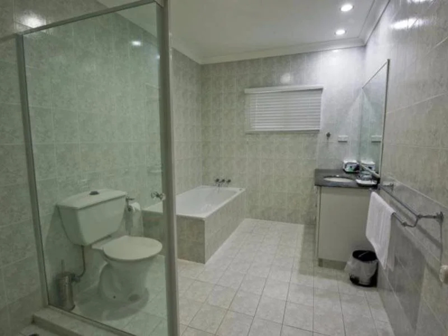 Costa Royale Trinity Beach