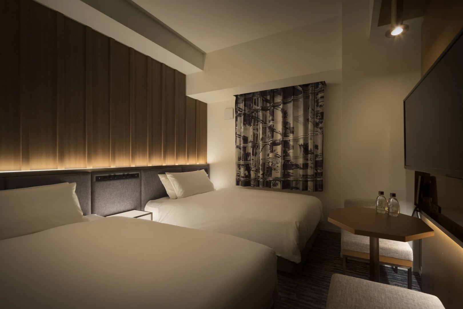 Отель Bespoke Shinsaibashi