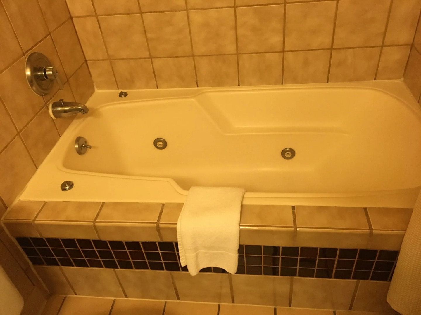 Americas Best Value Inn & Suites - Fort Collins East / I-25