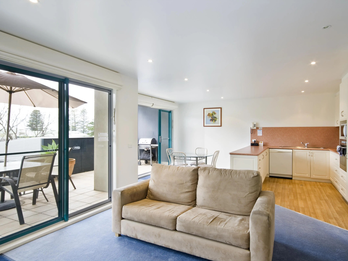 Anchorage Motel and Villas