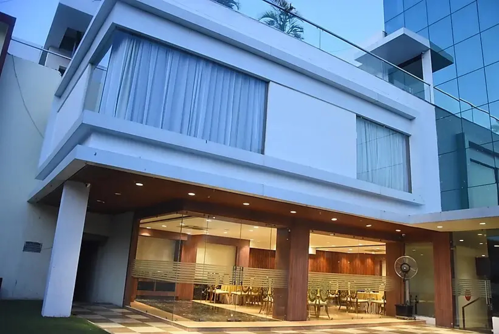 Sparsh Hotel & Resort