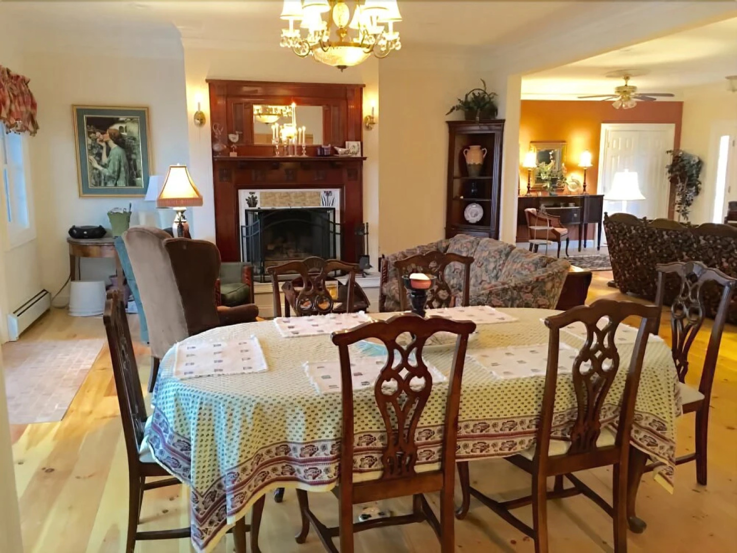 Clamshell by the Sea - Six Bedroom Home