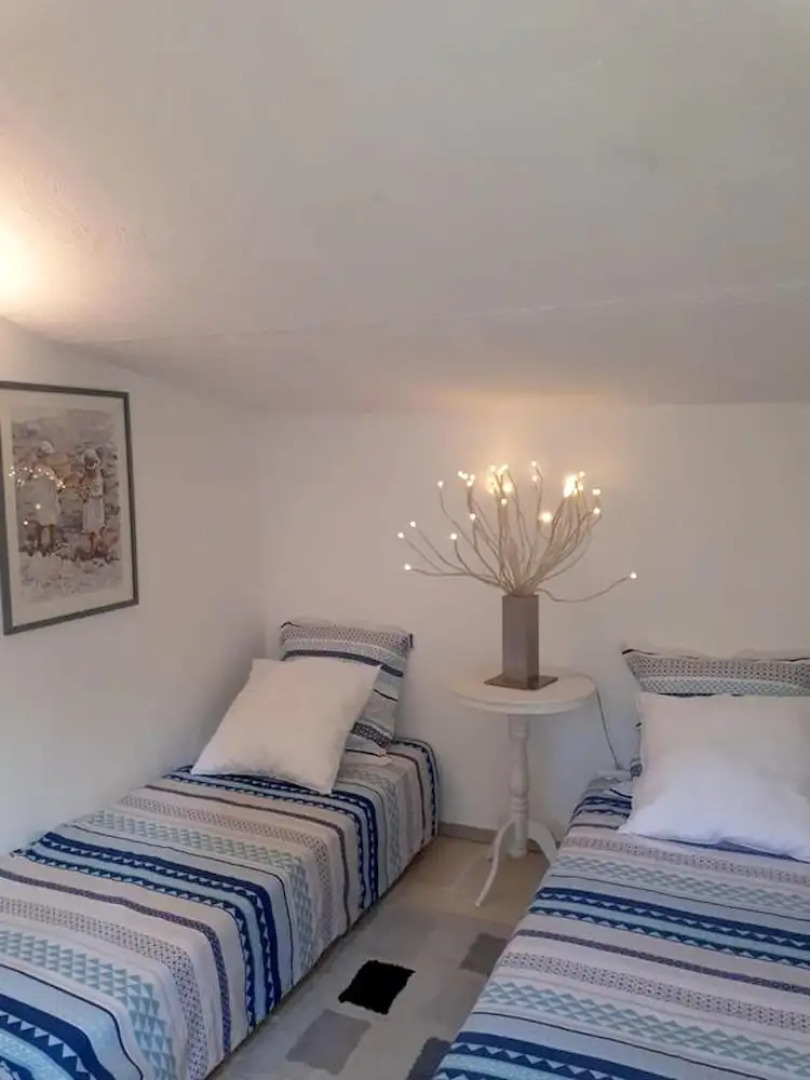 House With 3 Bedrooms in Mons, With Wonderful Mountain View, Shared Pool, Furnished Garden - 30 km From the Beach