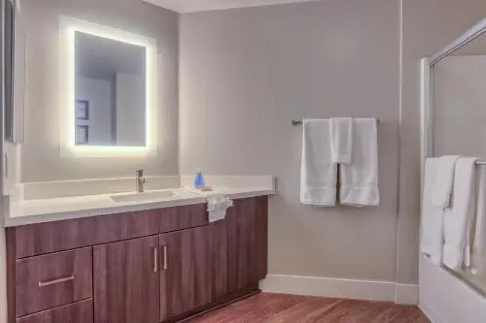 Glendon Westwood 2204