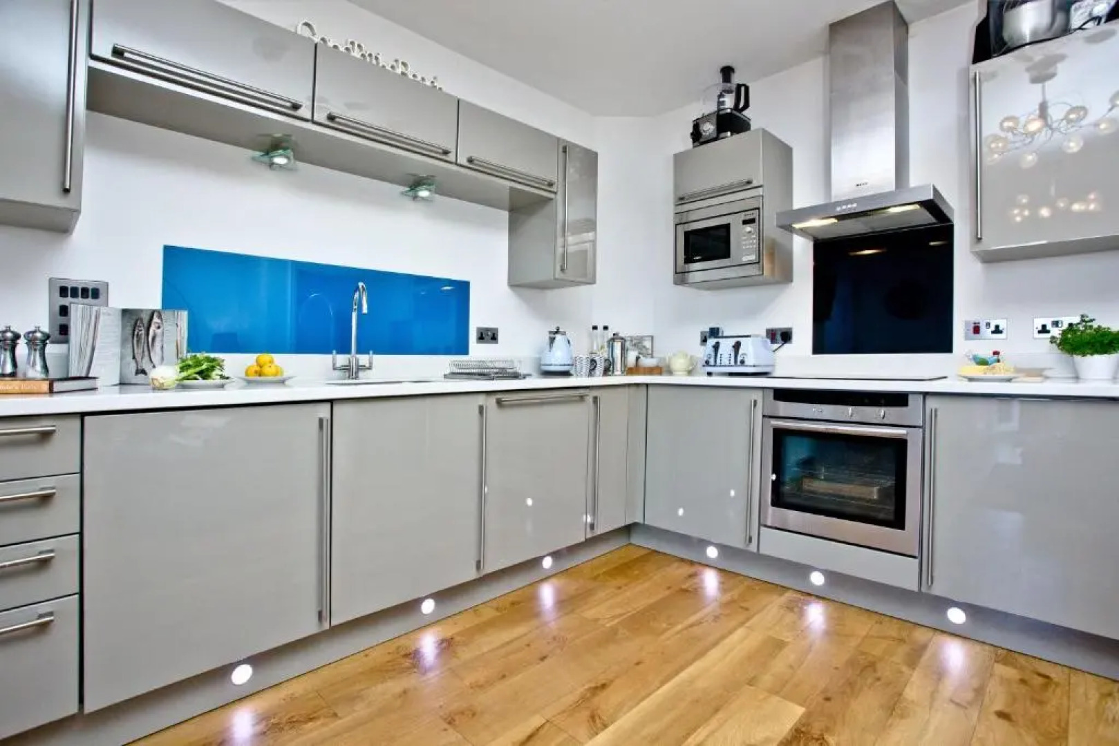 6 At The Beach, Torcross