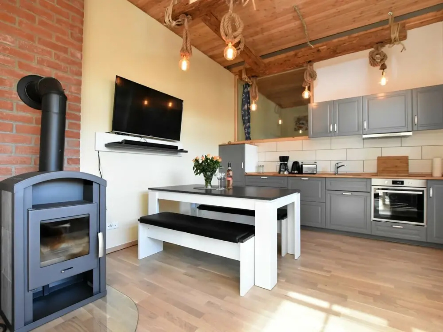 Apartments sun and moon with fireplace, terrace and garden