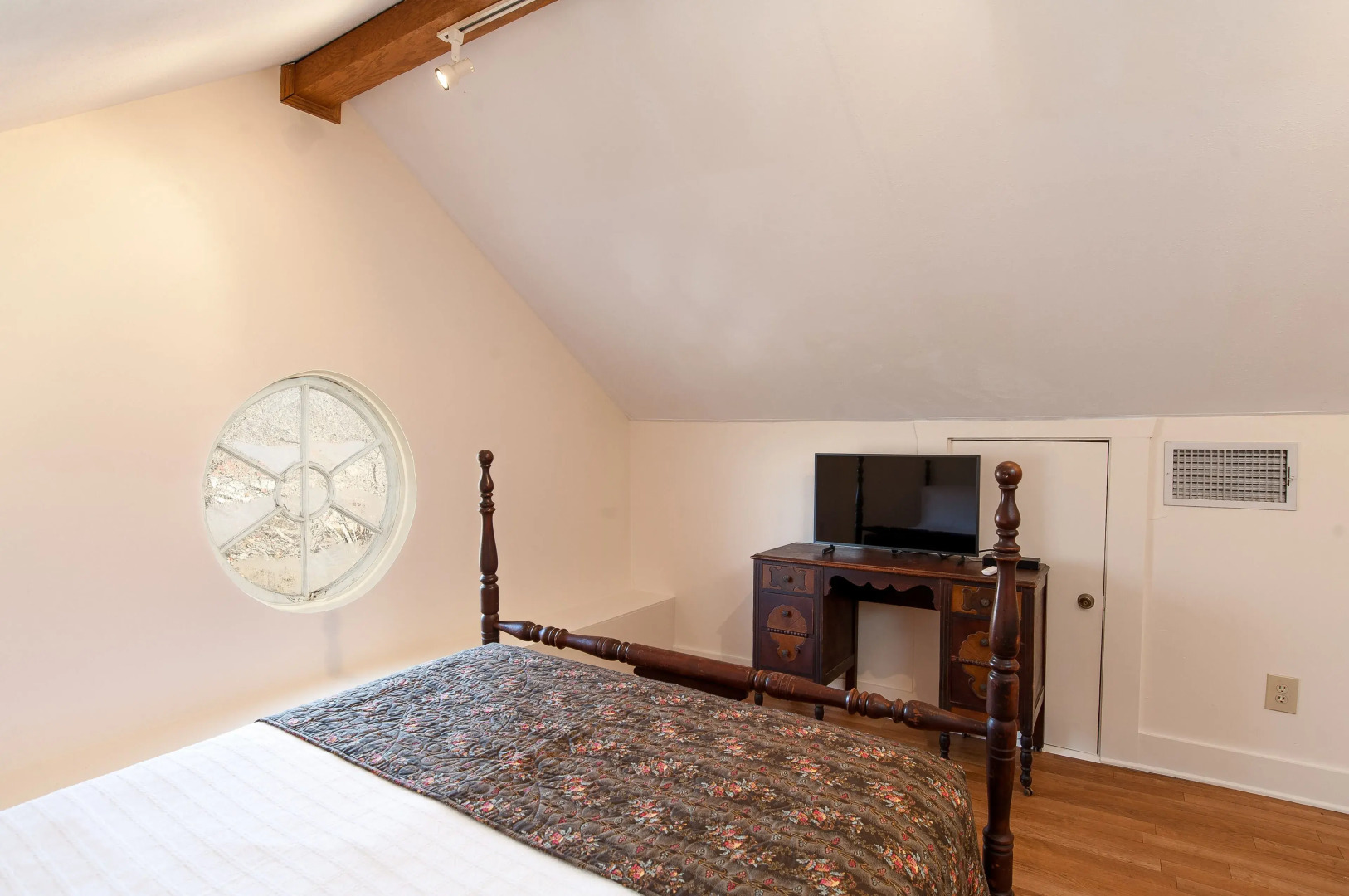 Oaklea Mansion Bed and Breakfast