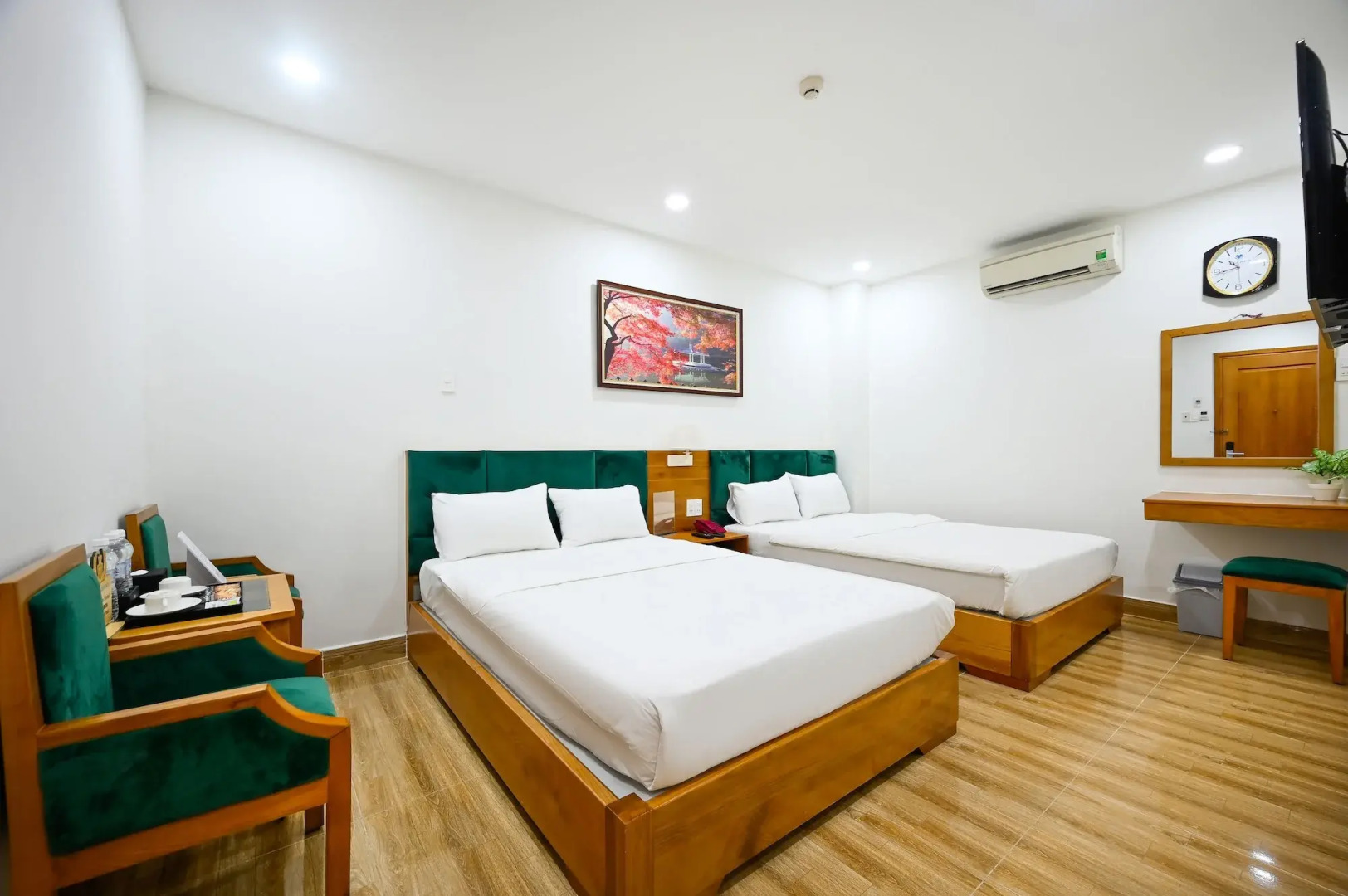 Vivian Hotel Saigon Airport