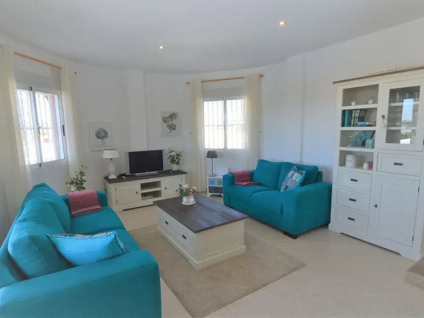 Captivating Villa in Rojales With Swimming Pool