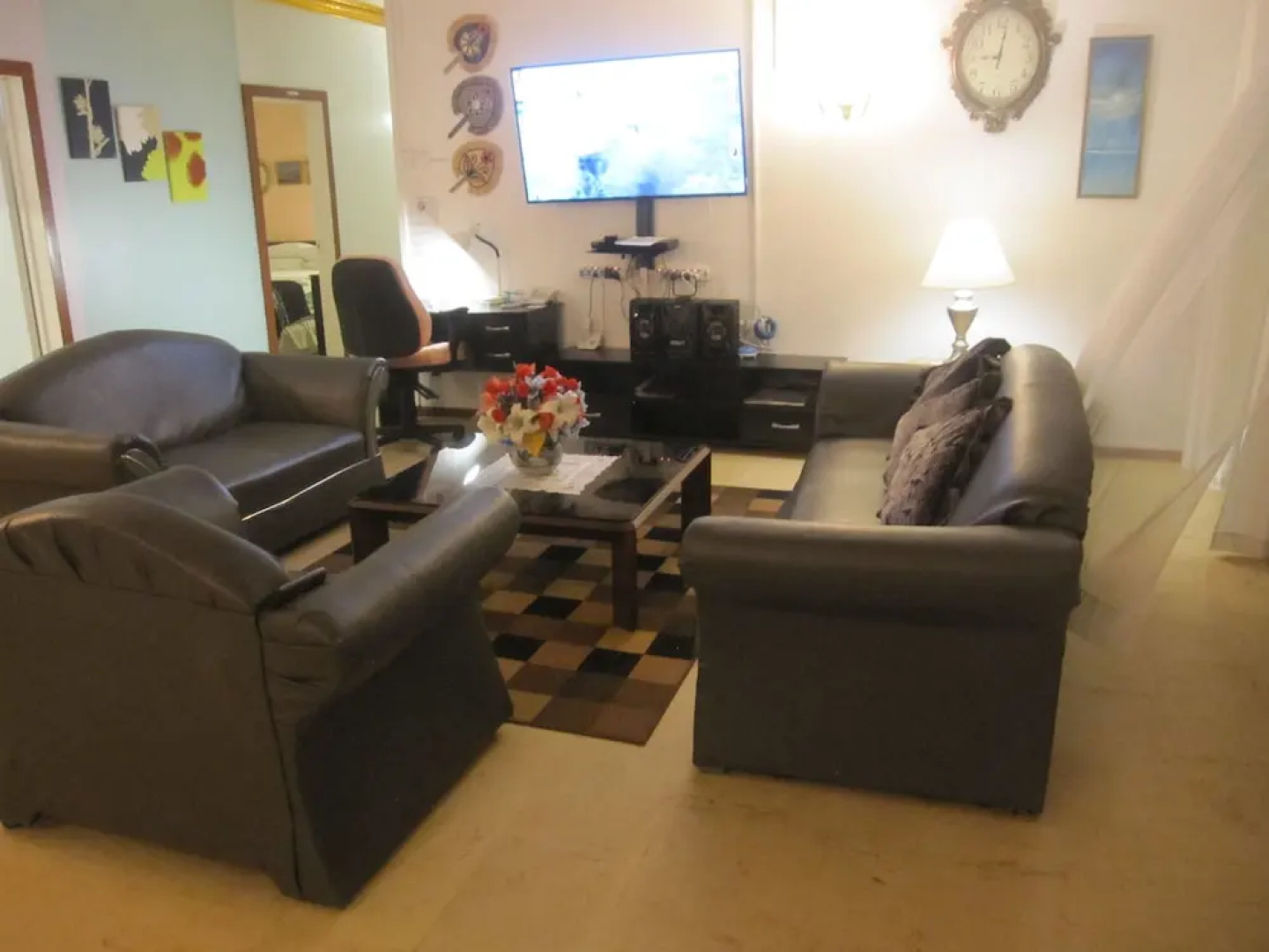 Captain Cook Apartments