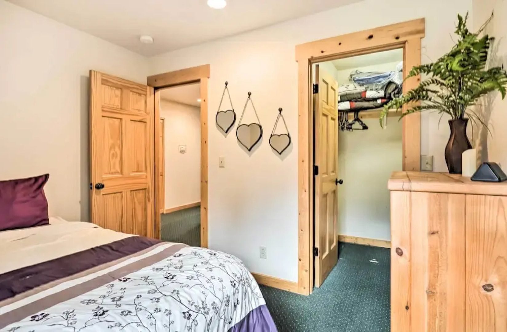 Chalet at Running Y Resort w/ Wraparound Deck!